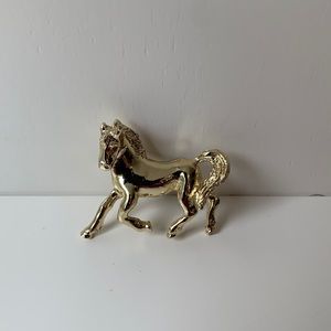 Vintage Traditional Equestrian Preppy Gold Colored Horse Pin Brooch